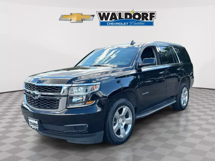 2017 Chevrolet Tahoe LT photo 1