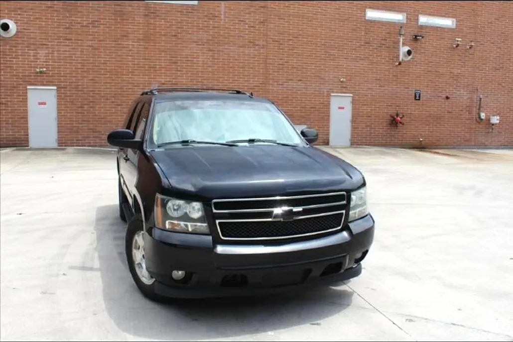 2014 Chevrolet Tahoe LT photo 1