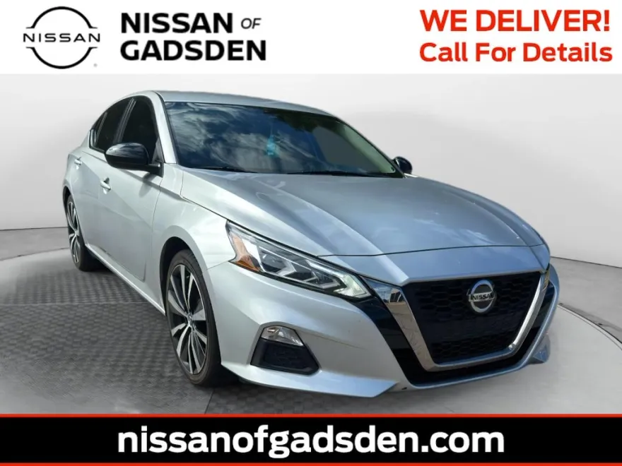2022 Nissan Altima 2.5 SR photo 1