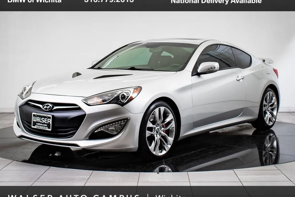 2013 Hyundai Genesis Coupe 3.8 Track photo 1