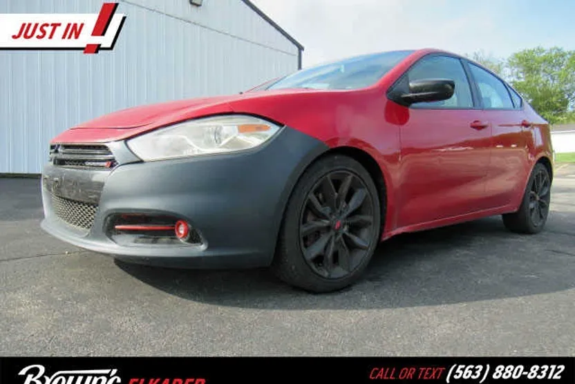 2016 Dodge Dart SXT photo 1
