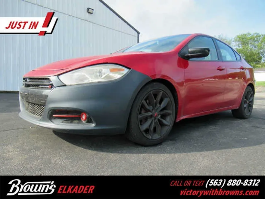 2016 Dodge Dart SXT photo 1