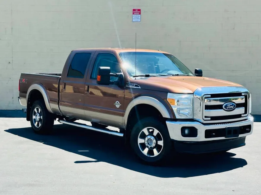2011 Ford F-350 Lariat photo 1