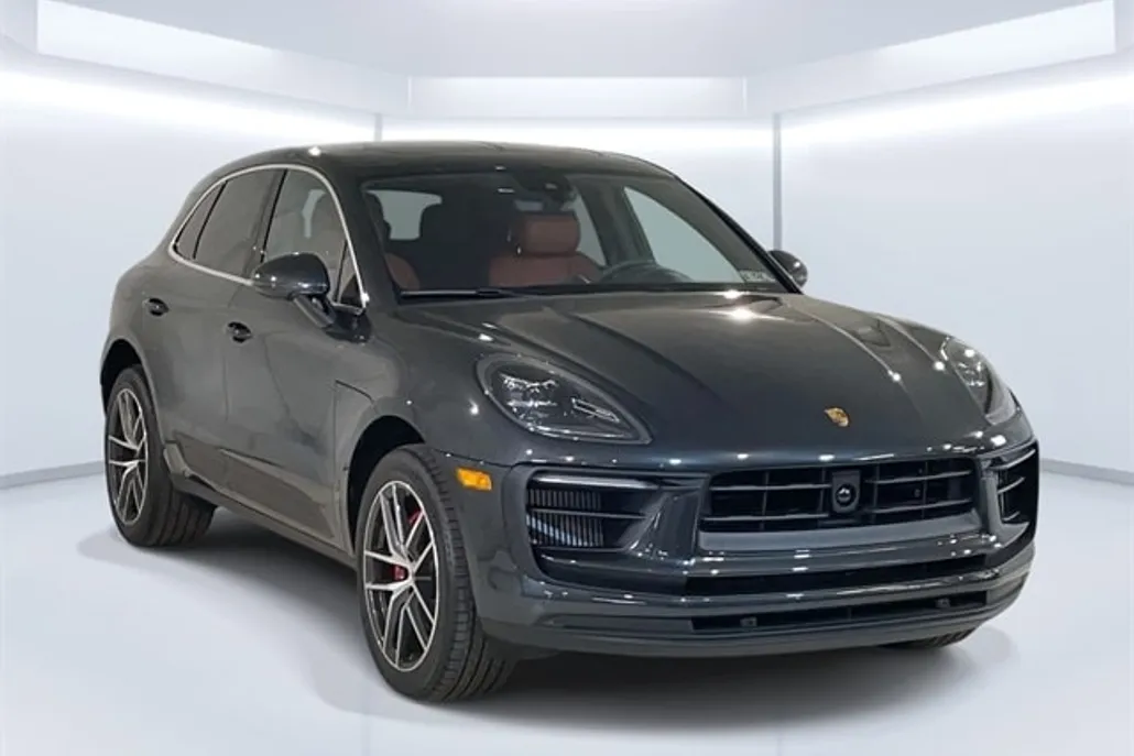 2025 Porsche Macan S photo 1