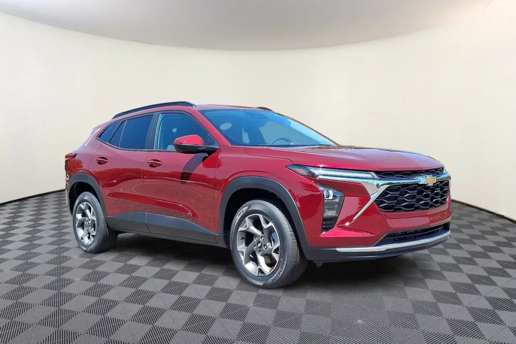 2025 Chevrolet Trax LT photo 1