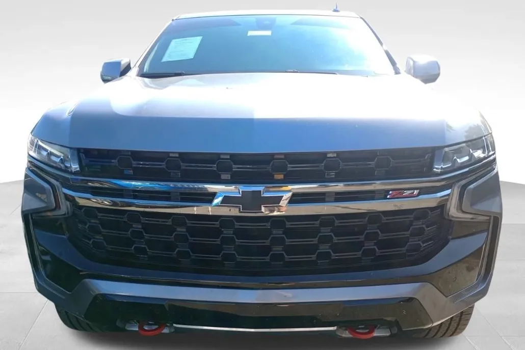 2022 Chevrolet Suburban Z71 photo 1