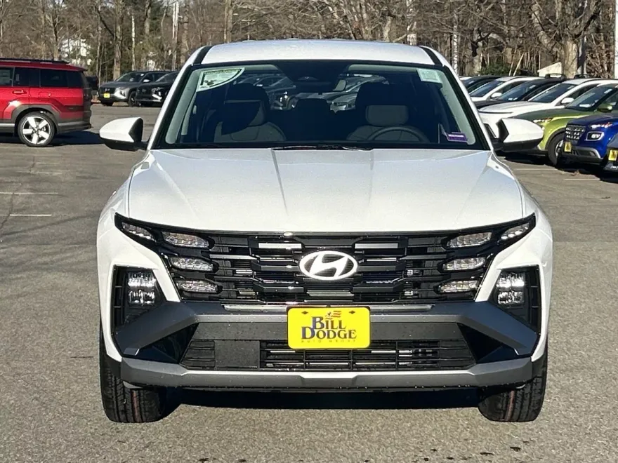 2025 Hyundai Tucson SE photo 1
