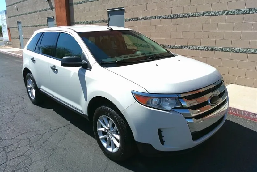 2013 Ford Edge SE photo 1