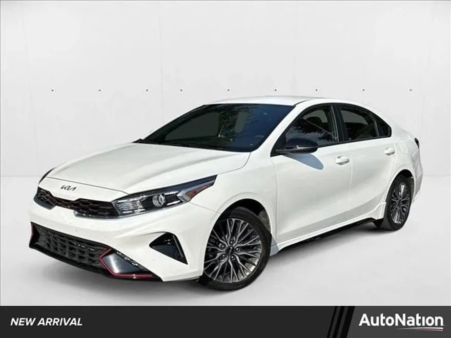 2023 Kia Forte GT-Line photo 1