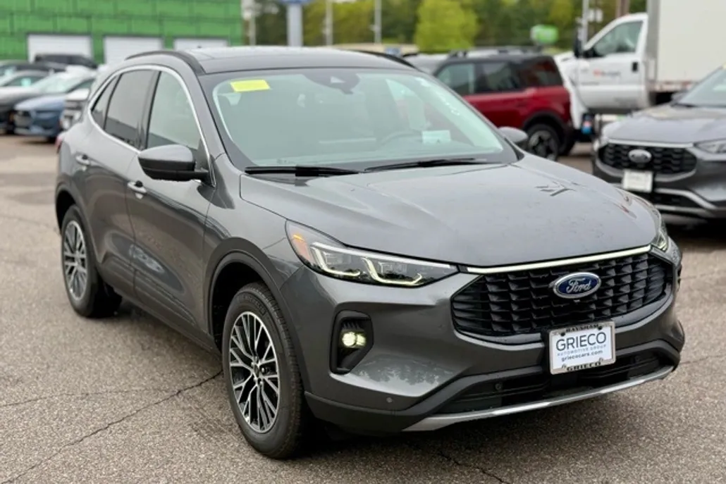 2025 Ford Escape Plug-In Hybrid photo 1