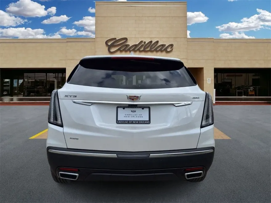 2025 Cadillac XT5 Sport photo 4