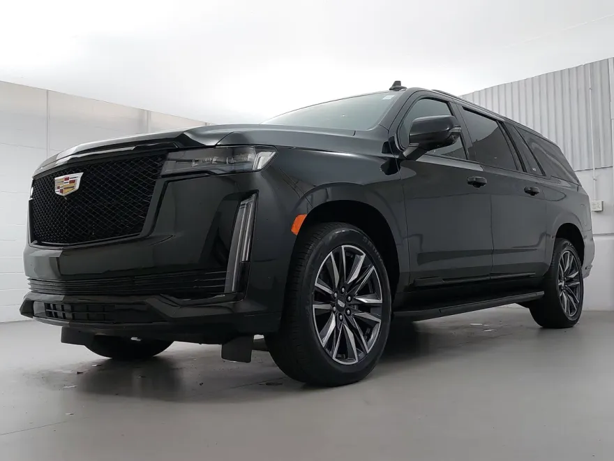 2023 Cadillac Escalade ESV Sport photo 1