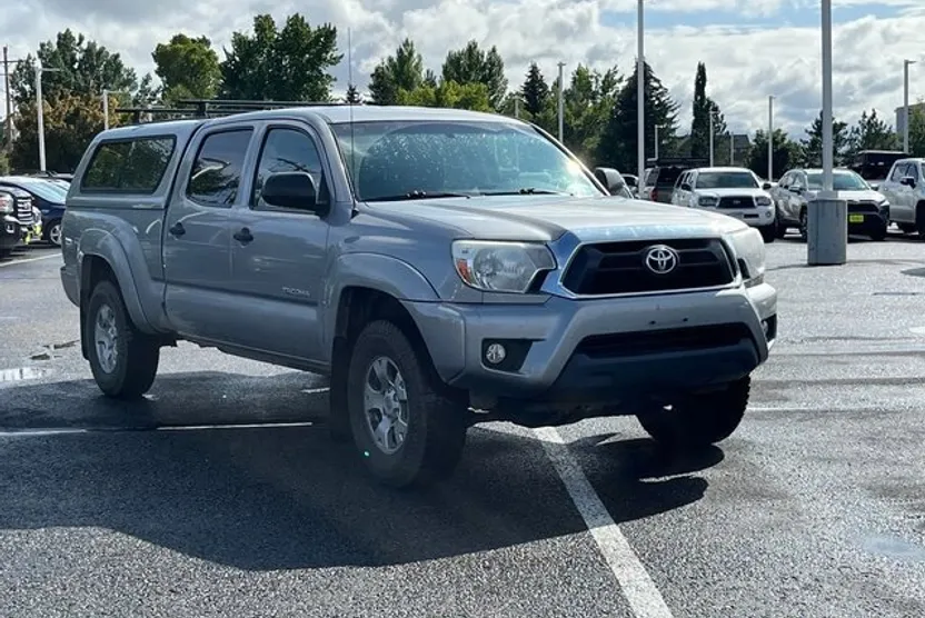 2014 Toyota Tacoma V6 Double Cab photo 1