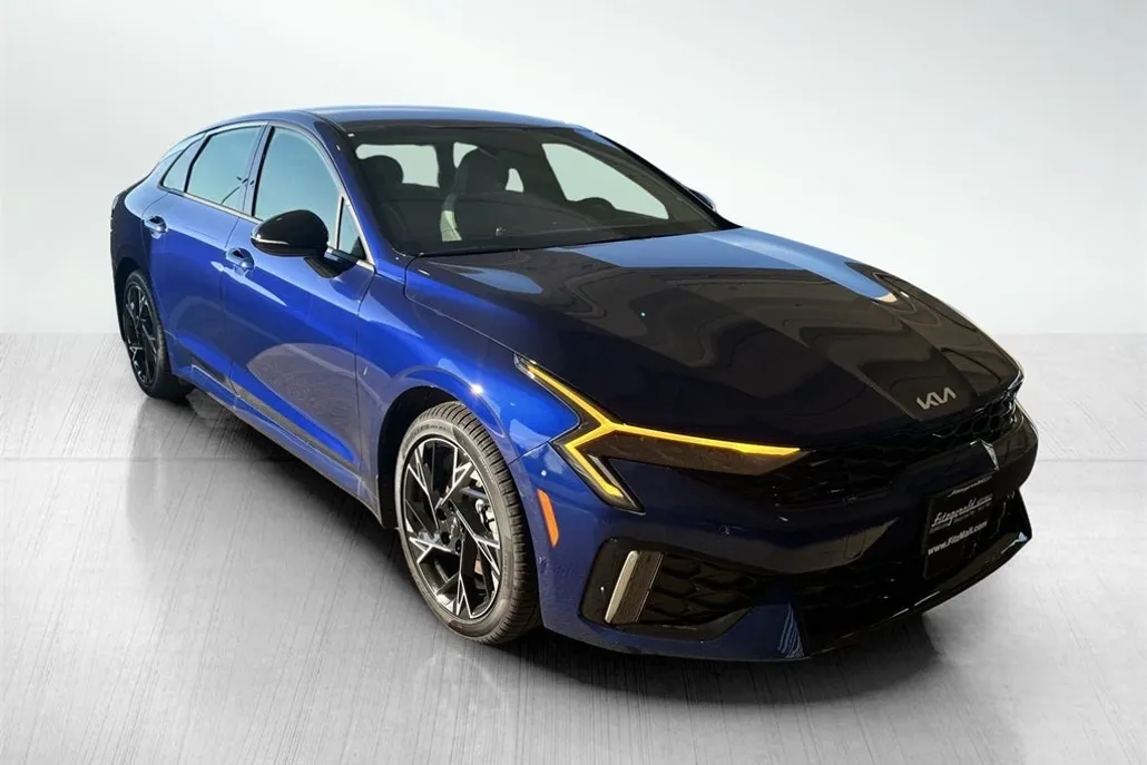 2025 Kia K5 GT-Line photo 1