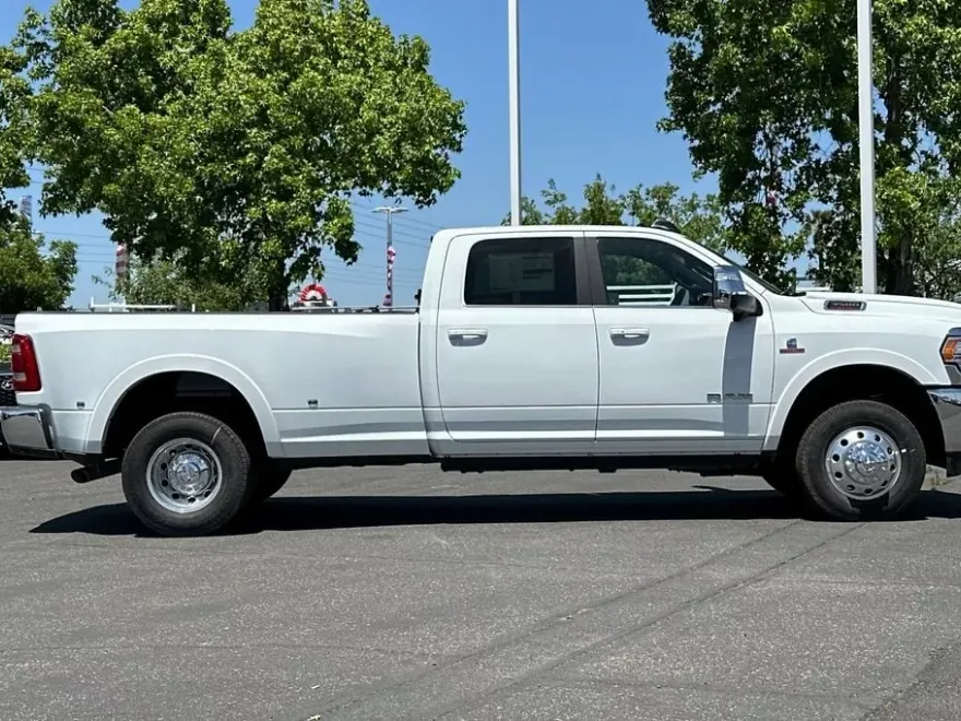 2024 Ram 3500 Tradesman photo 1