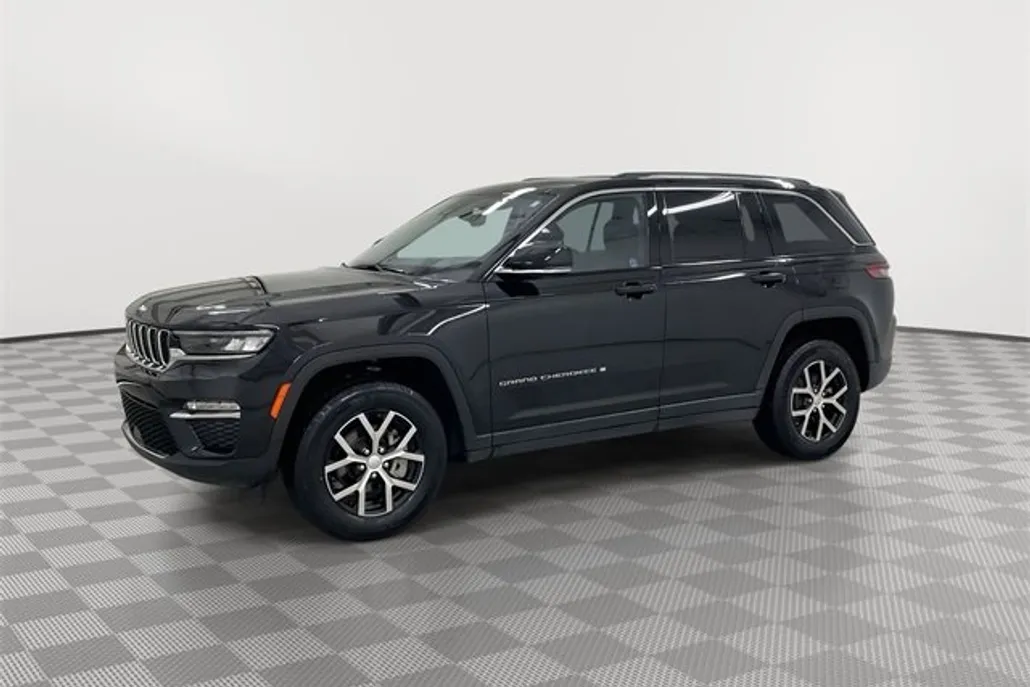 2023 Jeep Grand Cherokee Limited photo 1