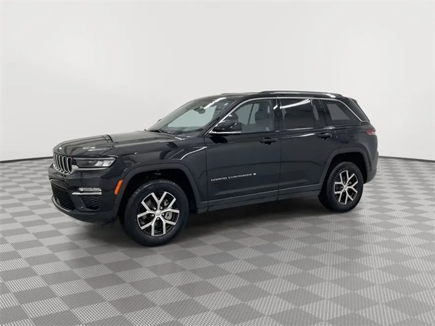 2023 Jeep Grand Cherokee Limited photo 1