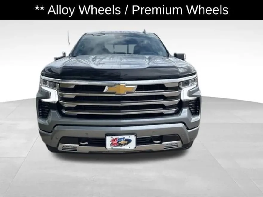 2025 Chevrolet Silverado 1500 High Country photo 1