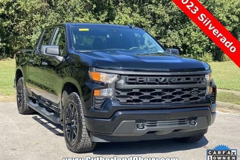 2023 Chevrolet Silverado 1500 Custom photo 1