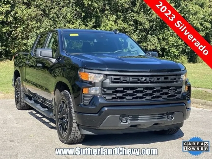 2023 Chevrolet Silverado 1500 Custom photo 1