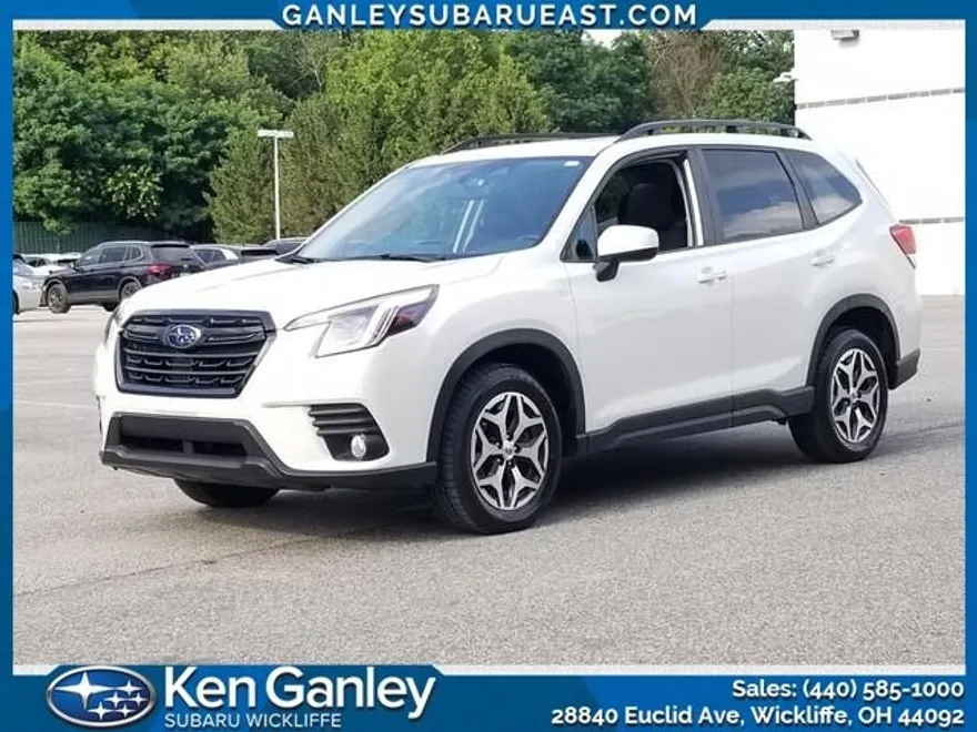 2022 Subaru Forester Premium photo 1