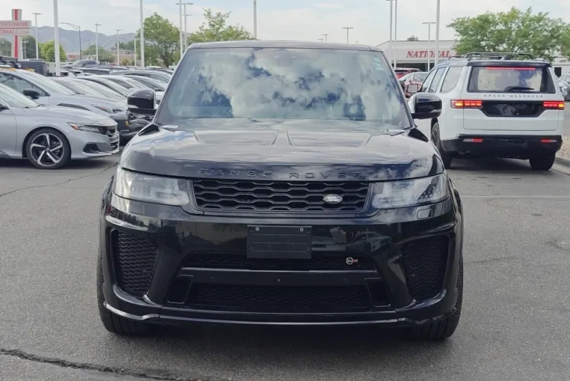 2021 Land Rover Range Rover Sport SVR photo 1