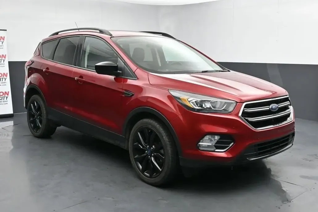 2019 Ford Escape SE photo 1