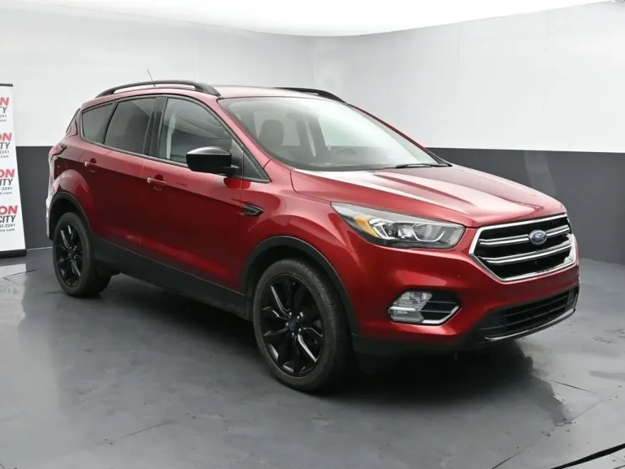 2019 Ford Escape SE photo 1