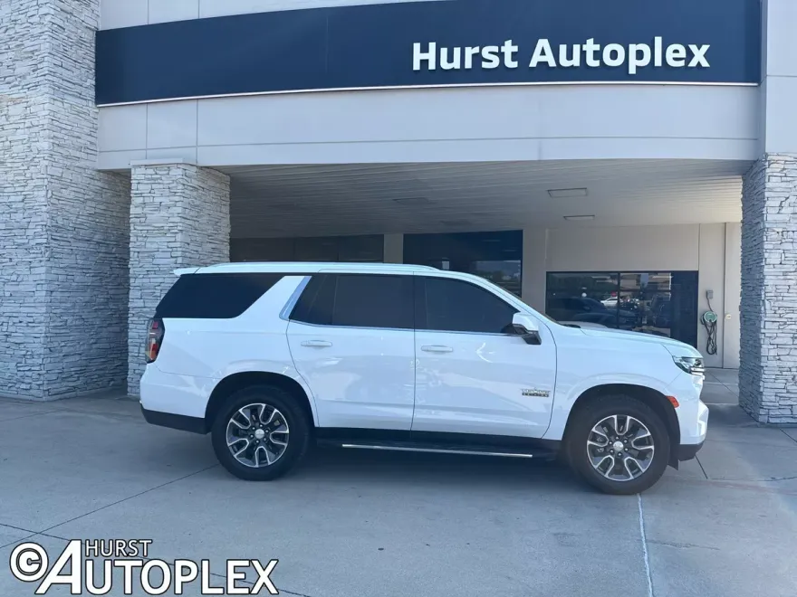 2022 Chevrolet Tahoe LT photo 1