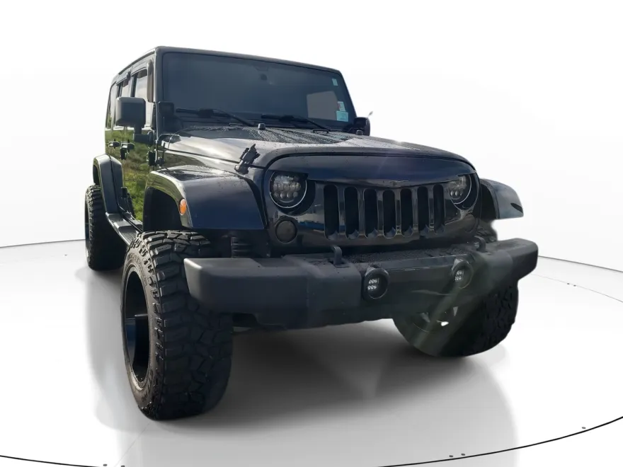 2016 Jeep Wrangler Unlimited Sahara photo 1