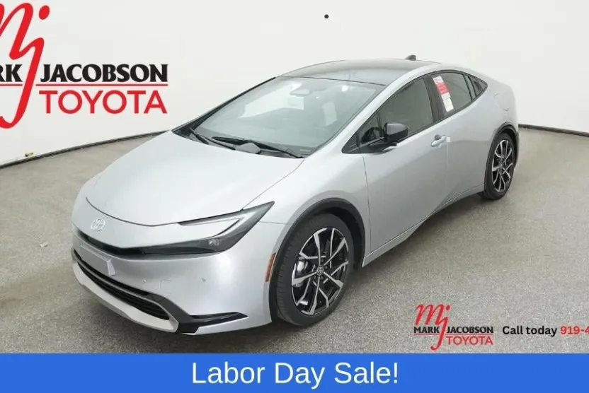 2025 Toyota Prius Plug-in Hybrid XSE photo 1