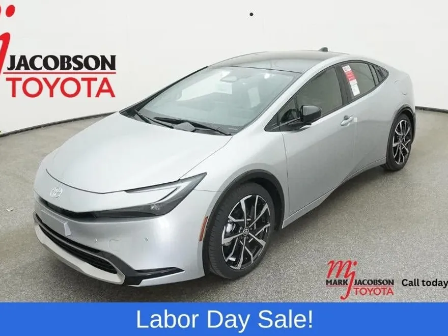 2025 Toyota Prius Plug-in Hybrid XSE photo 1