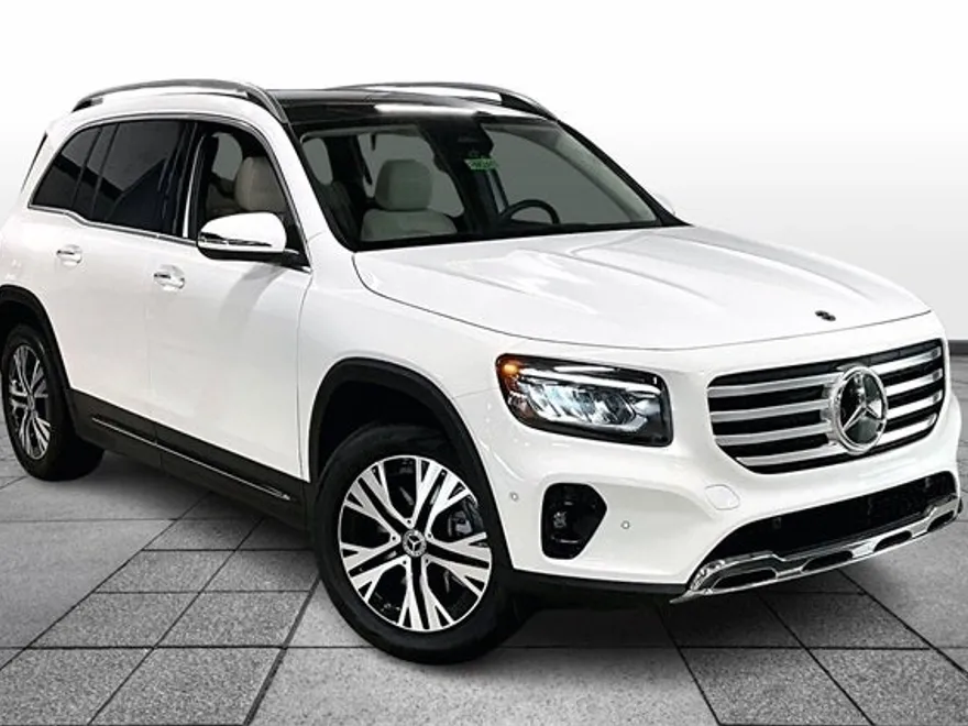 2025 Mercedes Benz GLB 250 4MATIC photo 1