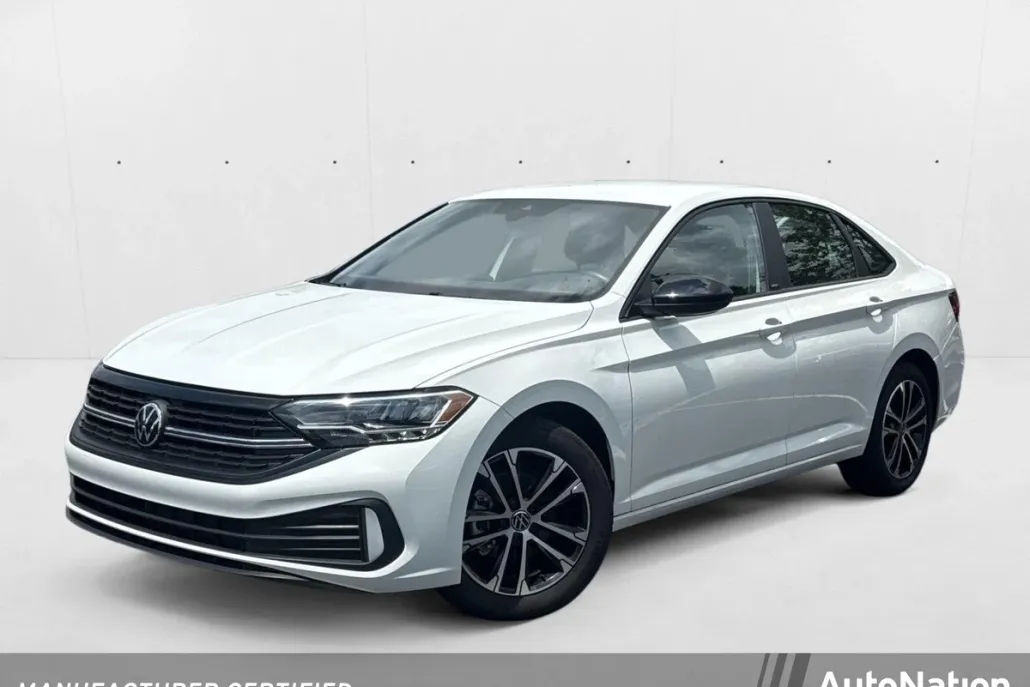 2024 Volkswagen Jetta Sport TSI photo 1