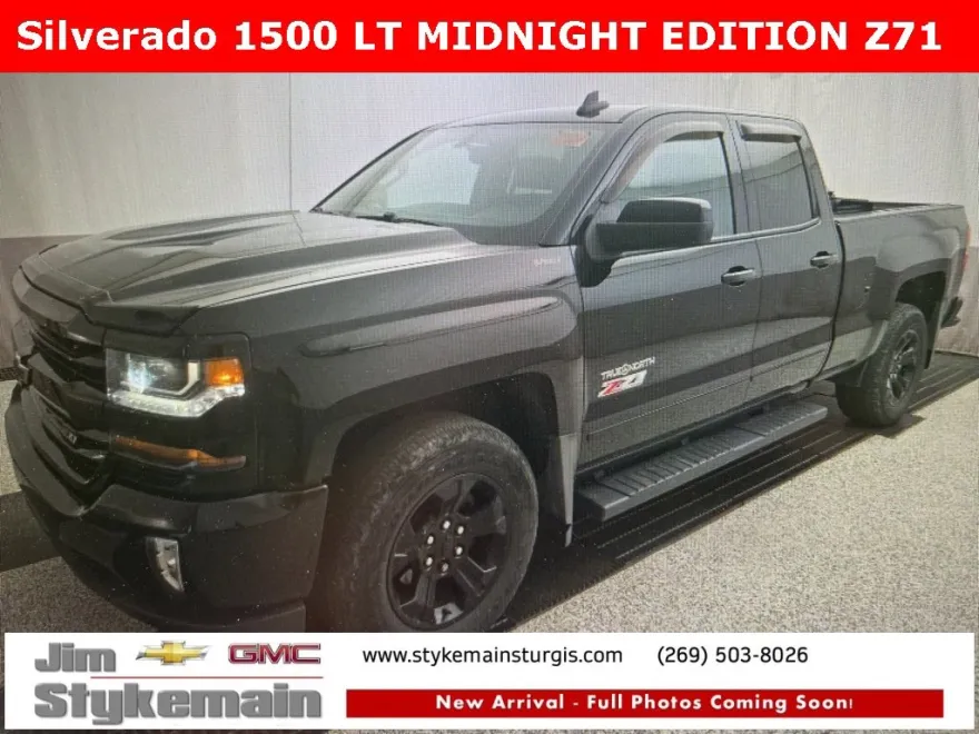 2017 Chevrolet Silverado 1500 LT Midnight Edition Z71 photo 1