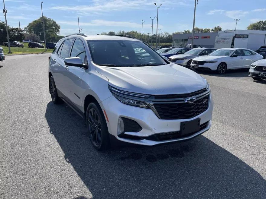 2022 Chevrolet Equinox RS photo 1