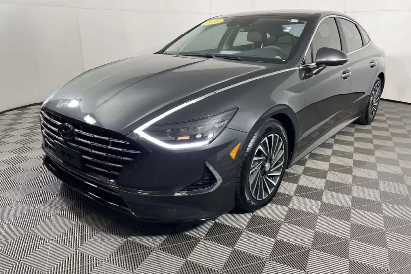 2021 Hyundai Sonata Hybrid Limited photo 1
