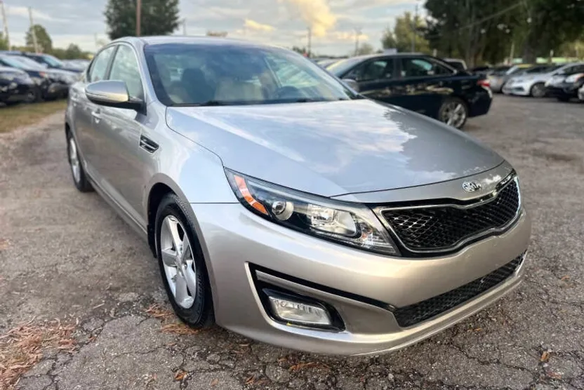 2014 Kia Optima LX photo 1