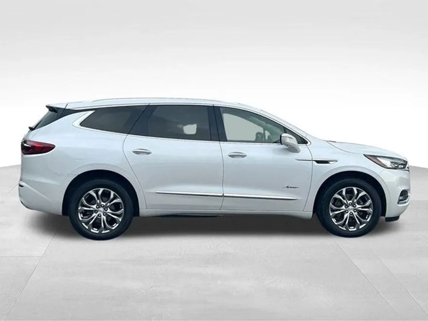 2021 Buick Enclave Avenir photo 1