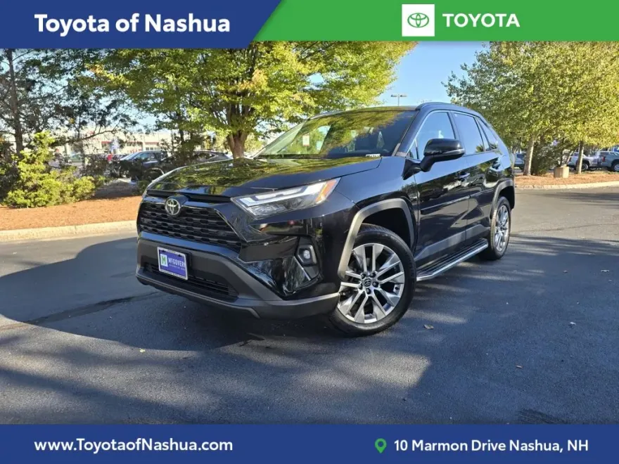 2022 Toyota RAV4 XLE Premium photo 1