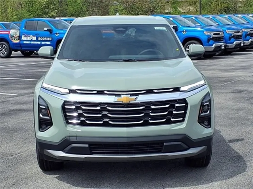 2026 Chevrolet Equinox LT photo 1