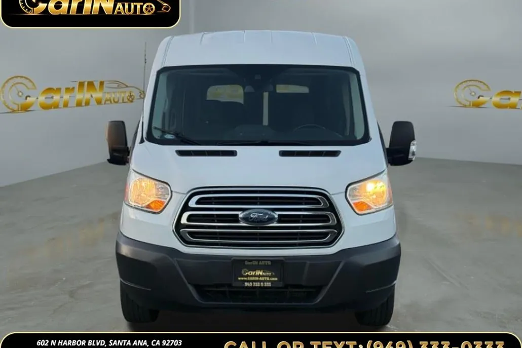 2017 Ford Transit XLT photo 1