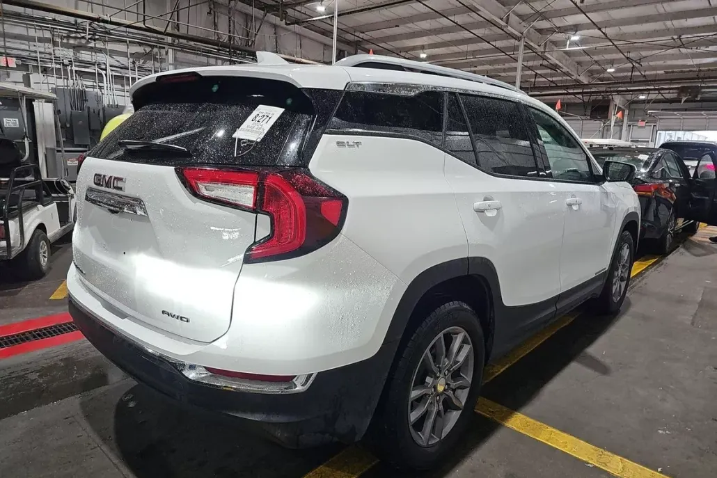 2024 Gmc Terrain SLT photo 1