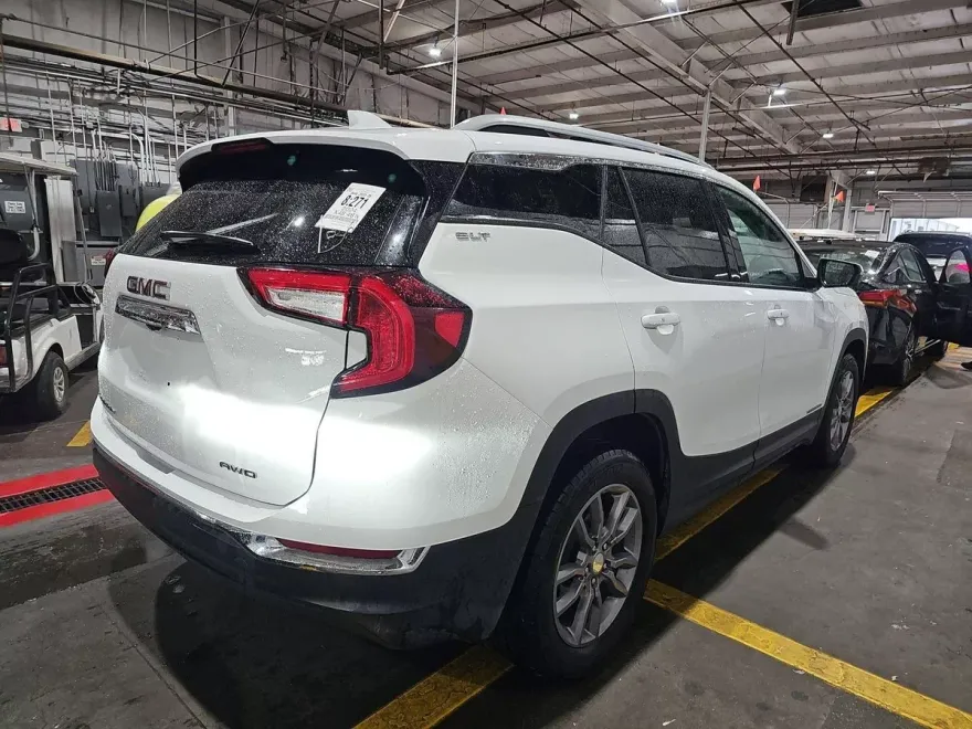 2024 Gmc Terrain SLT photo 1