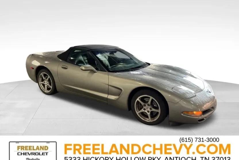 2001 Chevrolet Corvette photo 1
