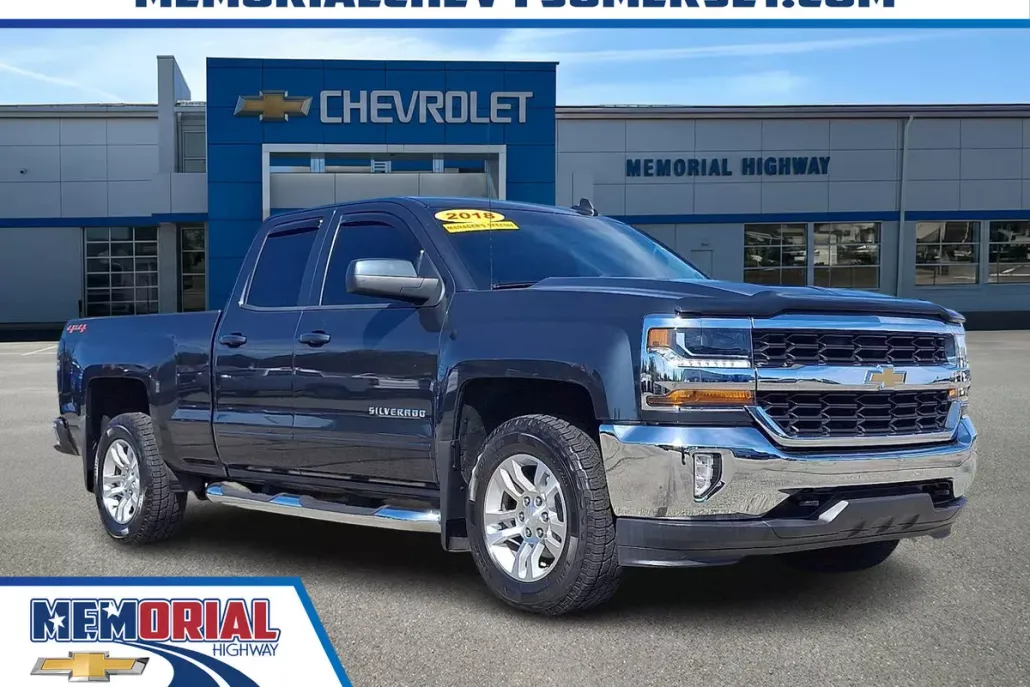 2018 Chevrolet Silverado 1500 LT photo 1