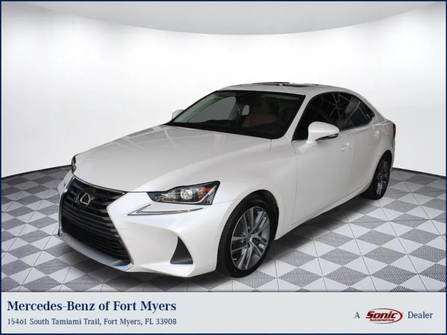 2020 Lexus IS 300 photo 1