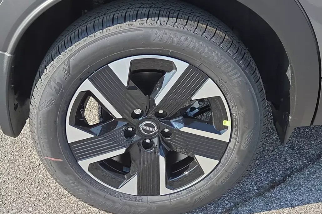 2026 Nissan Kicks SV photo 1