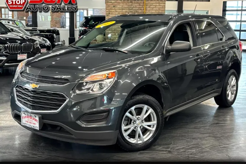 2017 Chevrolet Equinox LS photo 1