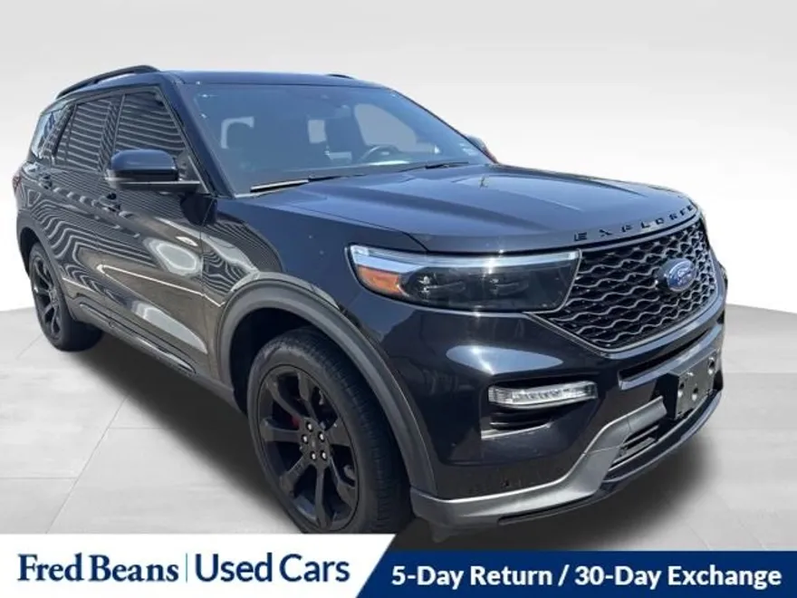 2023 Ford Explorer ST photo 1